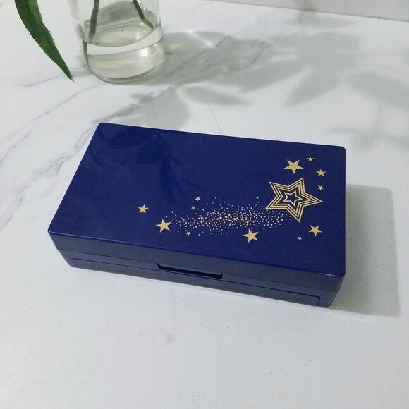 AVON Glimmer Glow Up Mega Palette - Picture 3 of 3